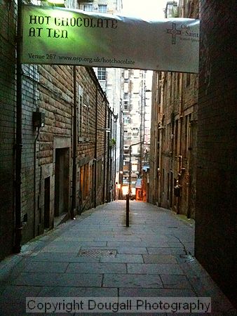 Edinburgh - side street off the Royal Mile
